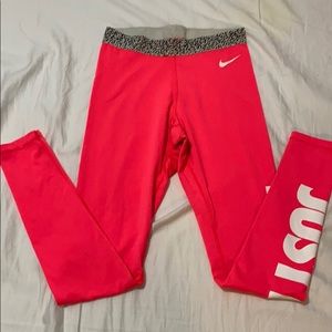 NIKE Leggings